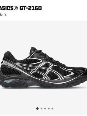 Asics Men's Running Shoes in Black with Silver Accents BARELY WORN
